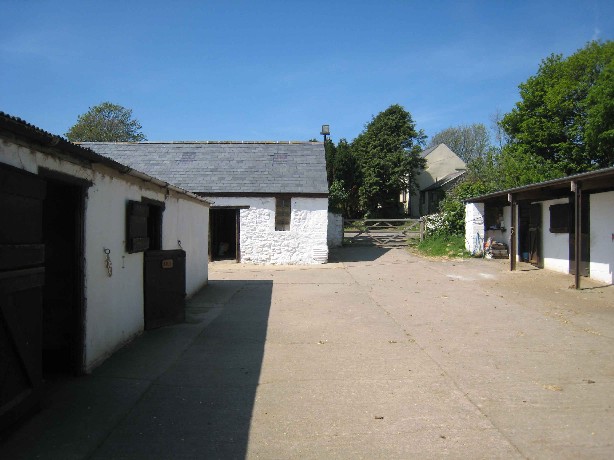 Livery yard at Moor Farm 